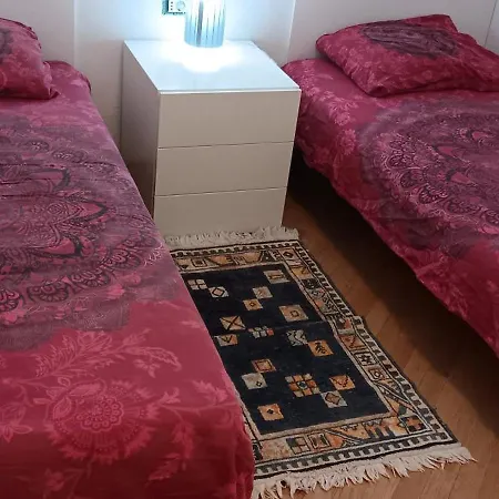 Ubuntu Apartment